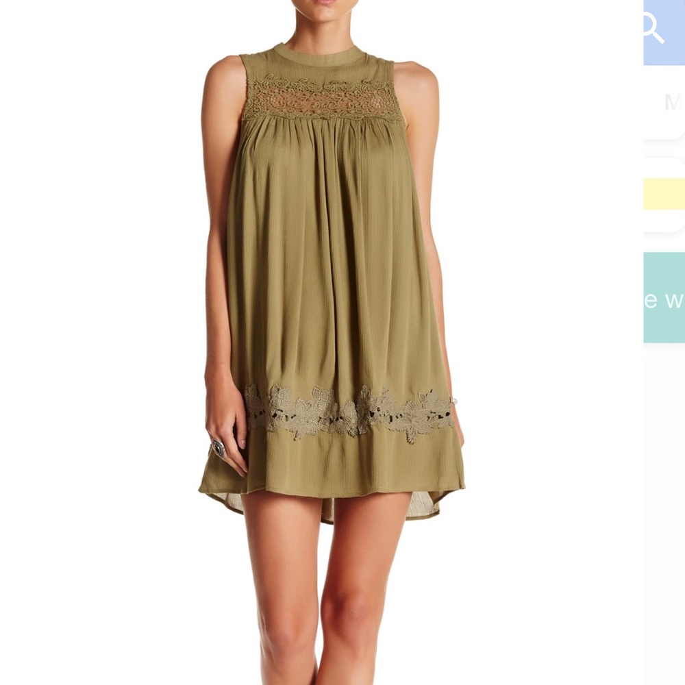 Romeo and Juliet couture Small Beige Dress NWT